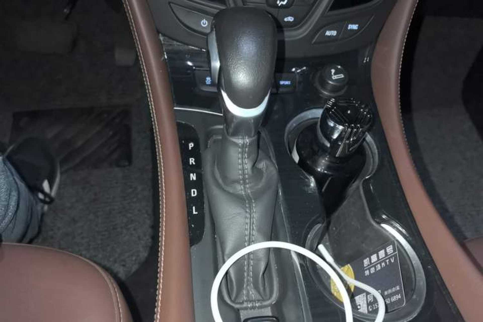 Used Buick Envision 2020 28T Four-Wheel Drive Elite Version Gear Lever