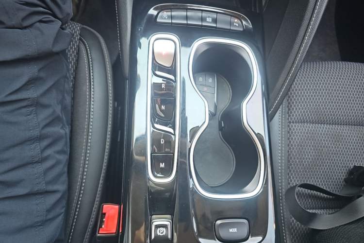 Used Buick Envision 2020 Onix S 652T Two-Wheel Drive Elite Model Gear Lever