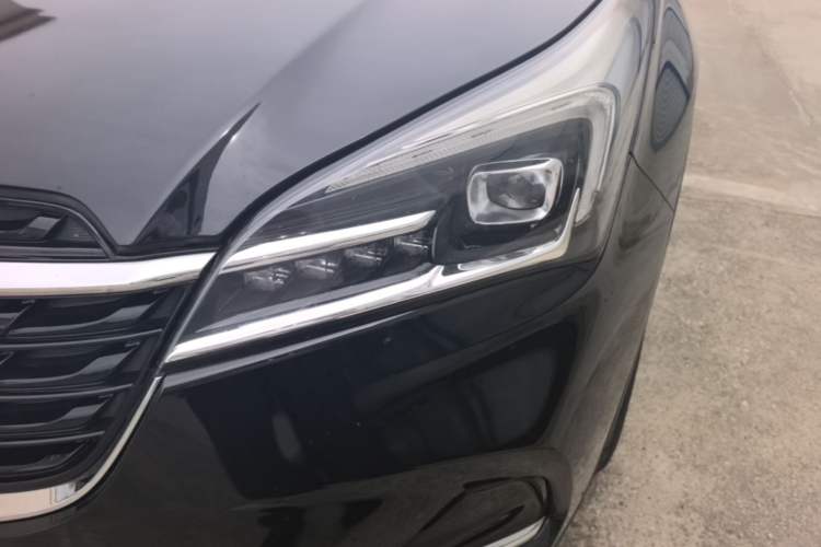 Used Buick Envision 2020 20T Two-Wheel Drive Leading Version Left Front Headlight