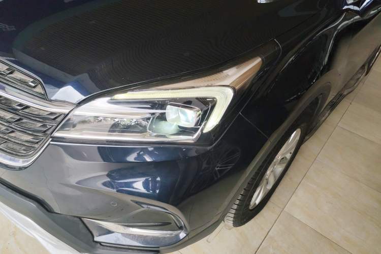 Used Buick Envision 2020 20T Two-Wheel Drive Luxury Model Left Front Headlight