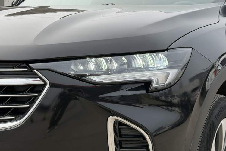 Used Buick Envision 2020 Encore S 652T Four-Wheel Drive Luxury Model Left Front Headlight