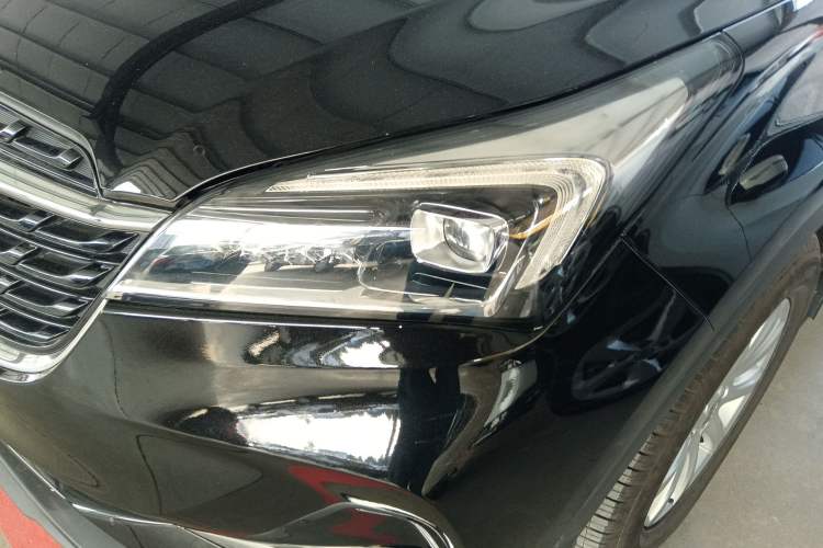 Used Buick Envision 2020 20T Two-Wheel Drive Leading Version Left Front Headlight