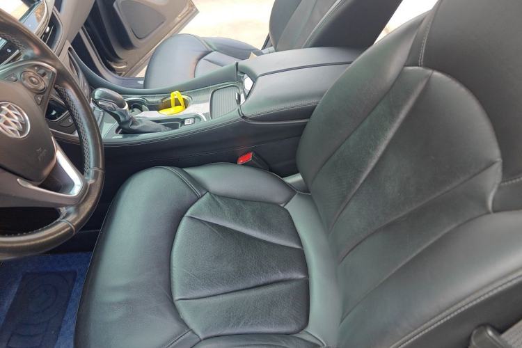 Used Buick Envision  Left Front Seat