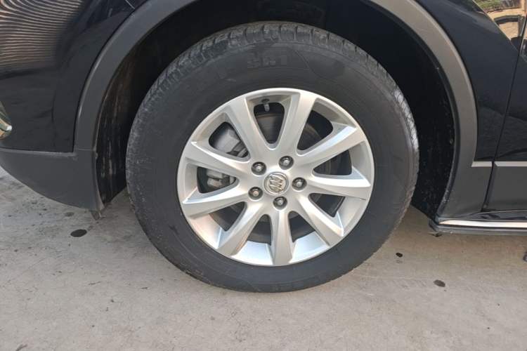 Used Buick Envision 2020 20T Two-Wheel Drive Leading Version Left Front Wheel Hub