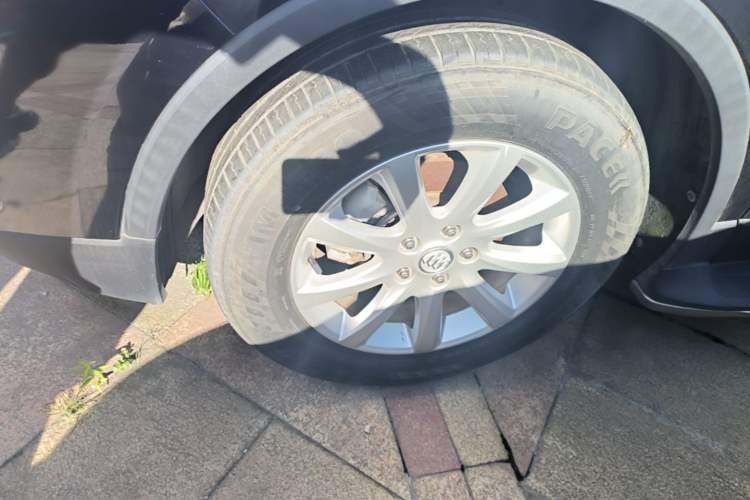 Used Buick Envision 2020 20T Two-Wheel Drive Leading Version Left Front Wheel Hub