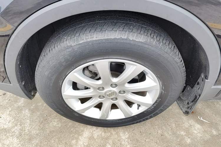 Used Buick Envision 2020 20T Two-Wheel Drive Elite Version Left Front Wheel Hub