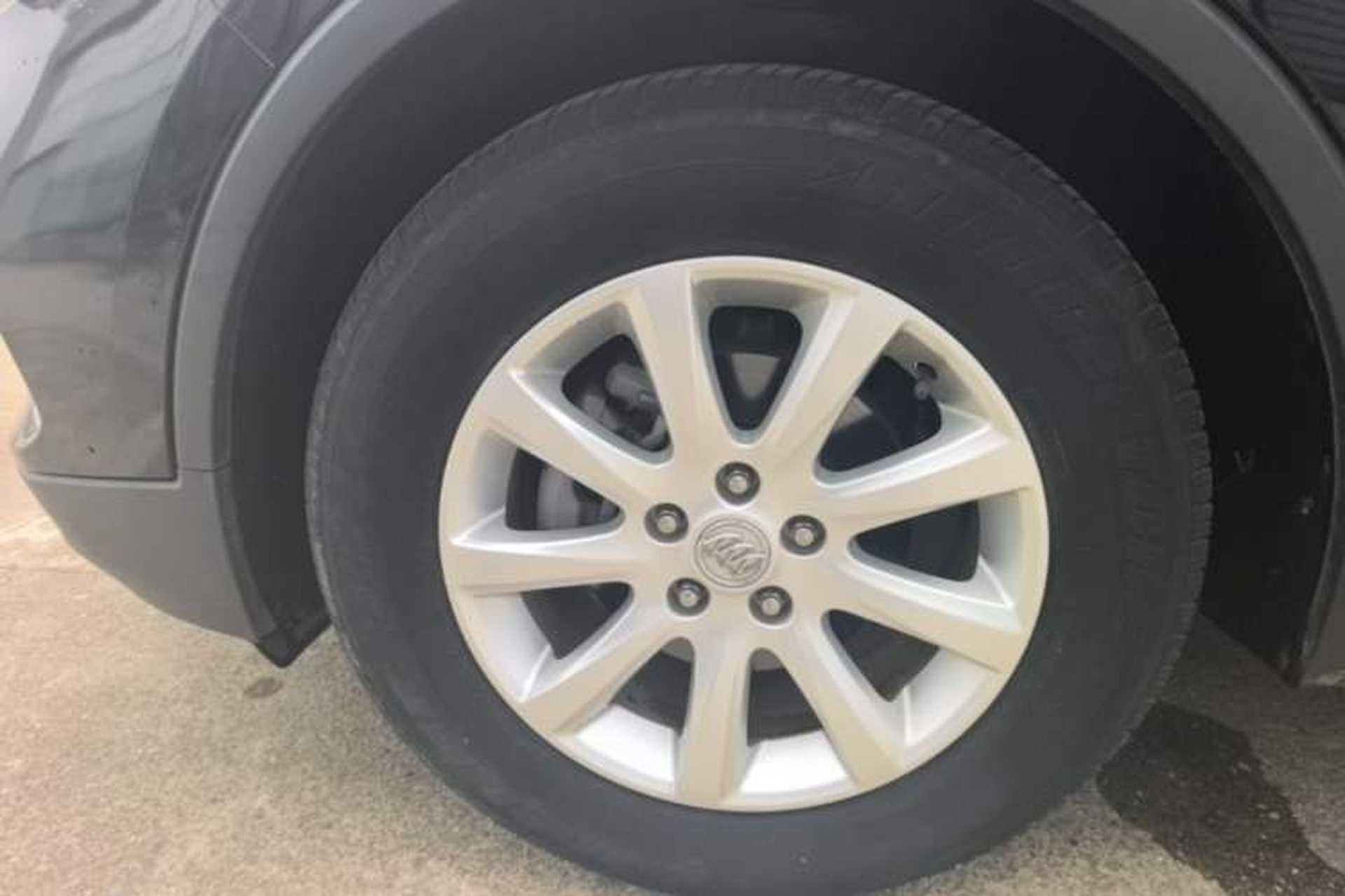 Used Buick Envision 2020 20T Two-Wheel Drive Leading Version Left Front Wheel Hub