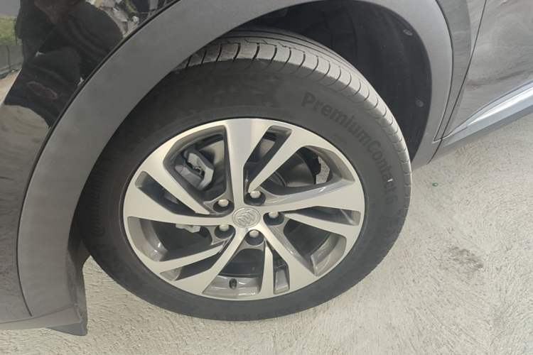 Used Buick Envision 2020 Encore S 652T Four-Wheel Drive Luxury Model Left Front Wheel Hub