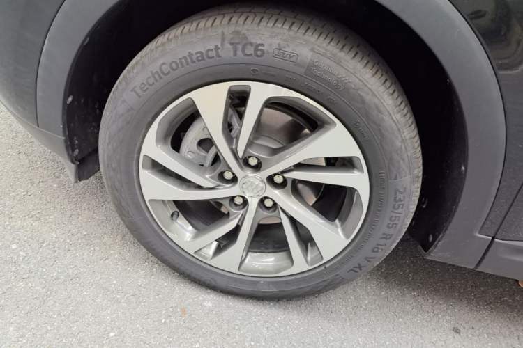 Used Buick Envision 2020 Encore S 652T Four-Wheel Drive Luxury Model Left Front Wheel Hub