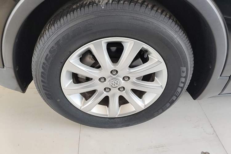 Used Buick Envision 2020 20T Two-Wheel Drive Elite Version Left Front Wheel Hub