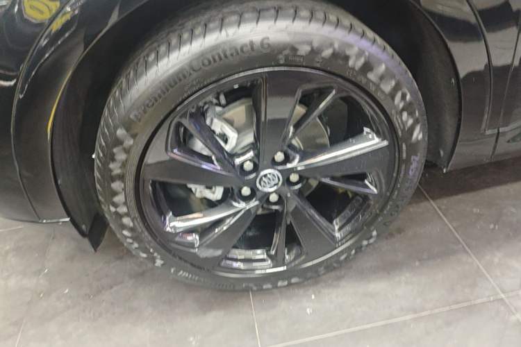 Used Buick Envision 2020 Encore GX S 652T Two-Wheel-Drive Limited-Edition S Sport Version Left Front Wheel Hub