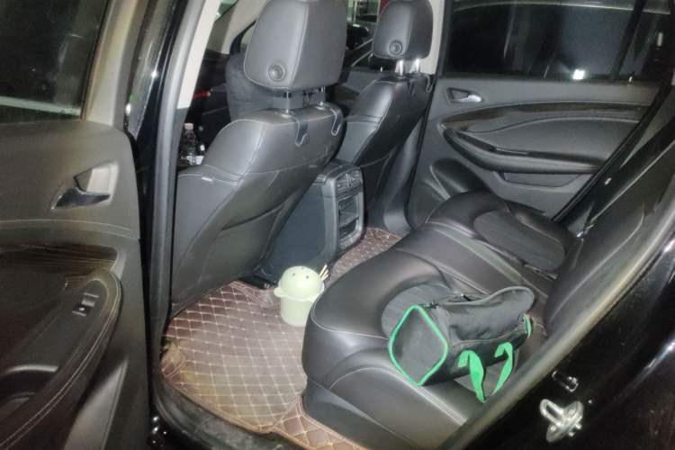 Used Buick Envision 2020 20T Two-Wheel Drive Leading Version Left Rear Seat