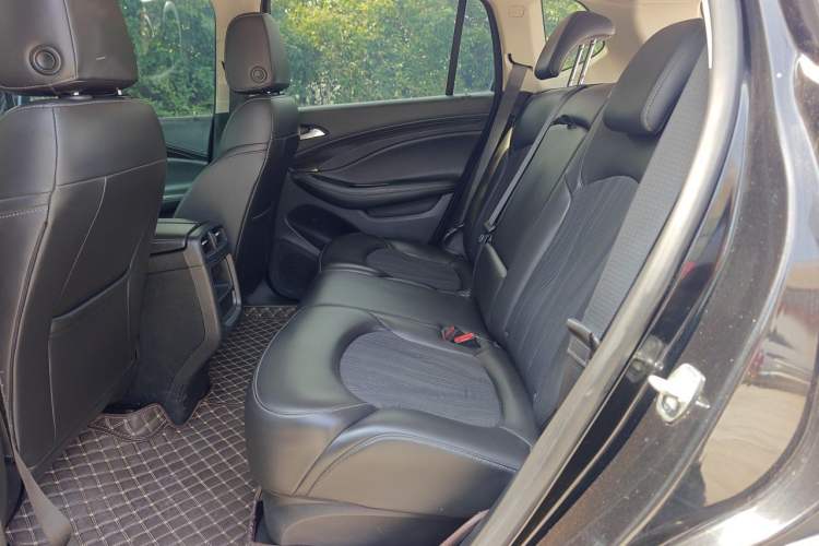 Used Buick Envision 2020 20T Two-Wheel Drive Leading Version Left Rear Seat