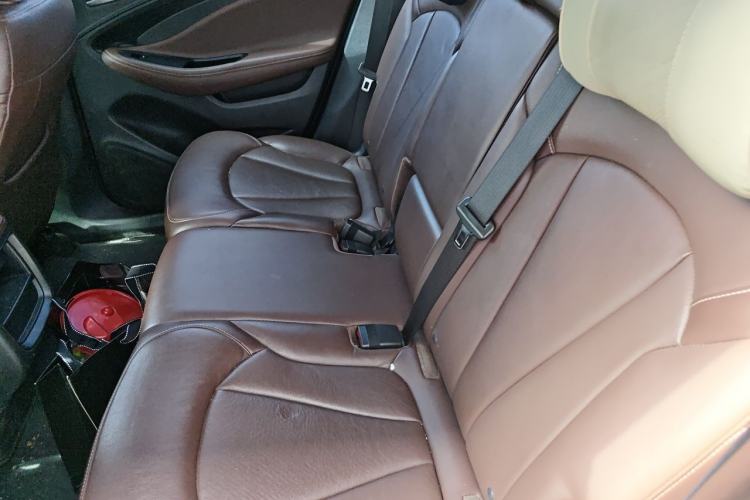 Used Buick Envision 2020 28T Four-Wheel Drive Millionth Anniversary Edition Left Rear Seat