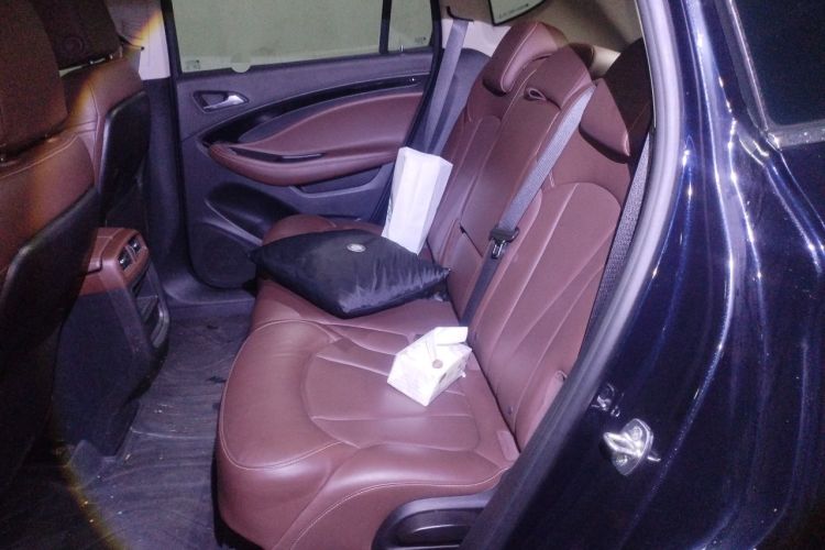 Used Buick Envision 2020 20T Two-Wheel Drive Luxury Model Left Rear Seat