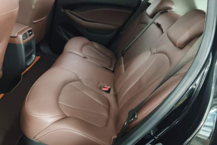 Used Buick Envision 2020 20T Two-Wheel Drive Luxury Model Left Rear Seat