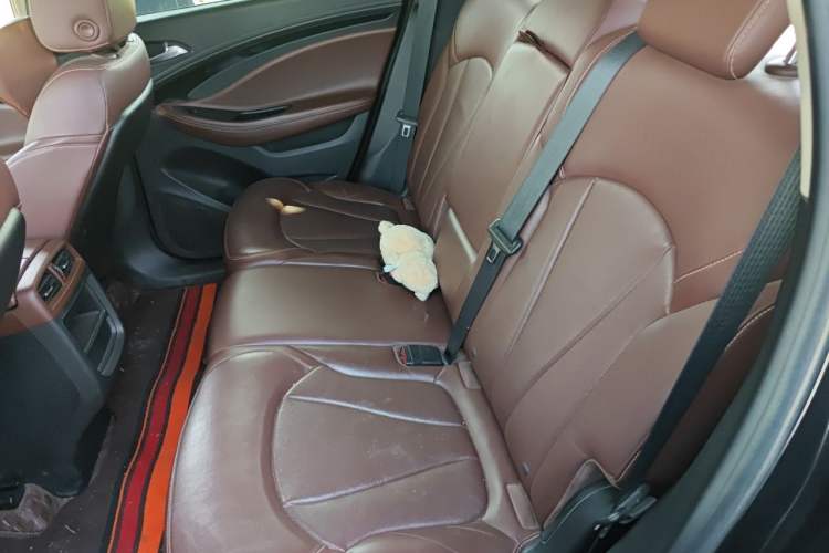 Used Buick Envision 2020 20T Two-Wheel Drive Luxury Model Left Rear Seat
