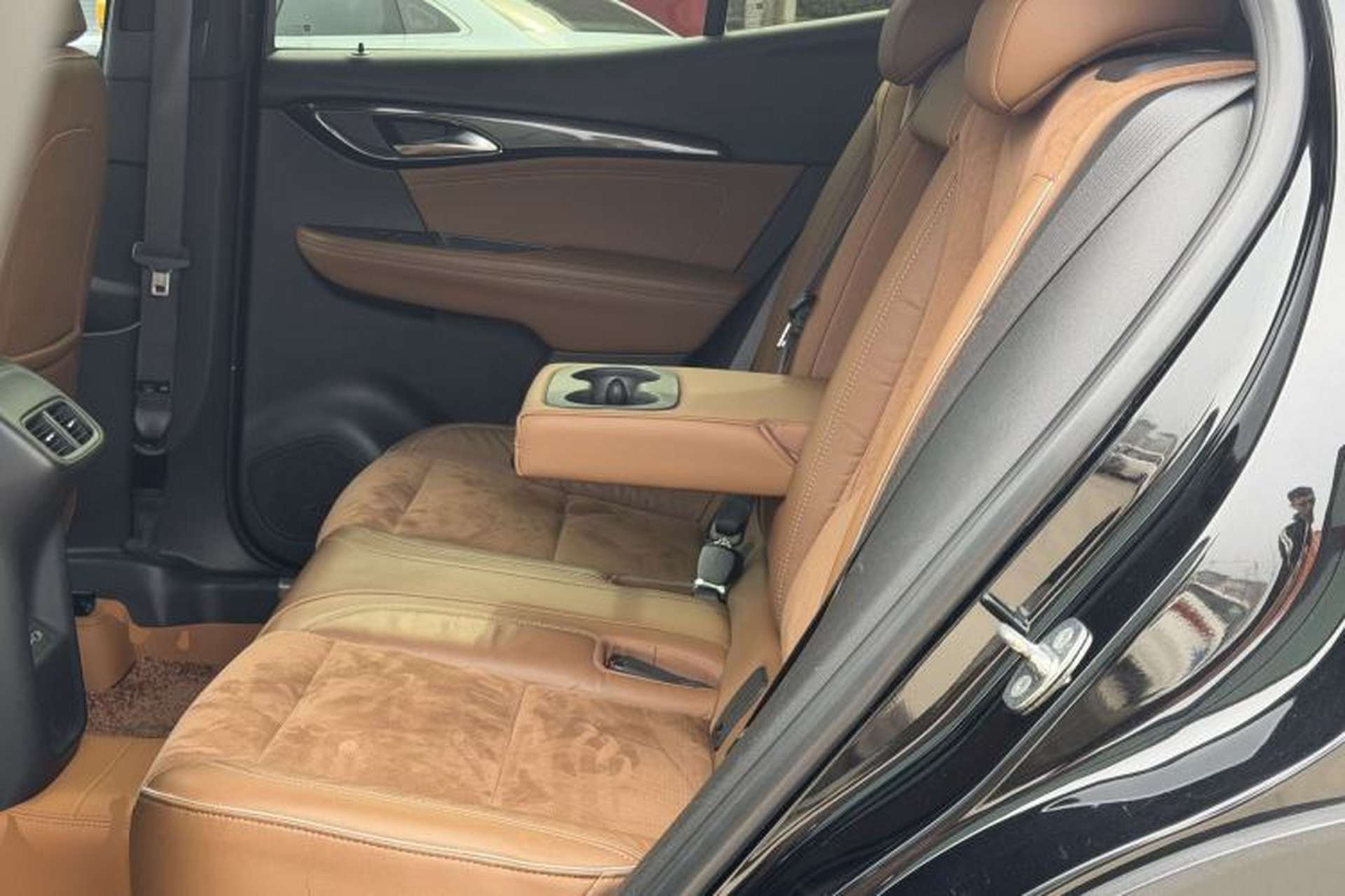 Used Buick Envision 2020 Encore S 652T Four-Wheel Drive Luxury Model Left Rear Seat