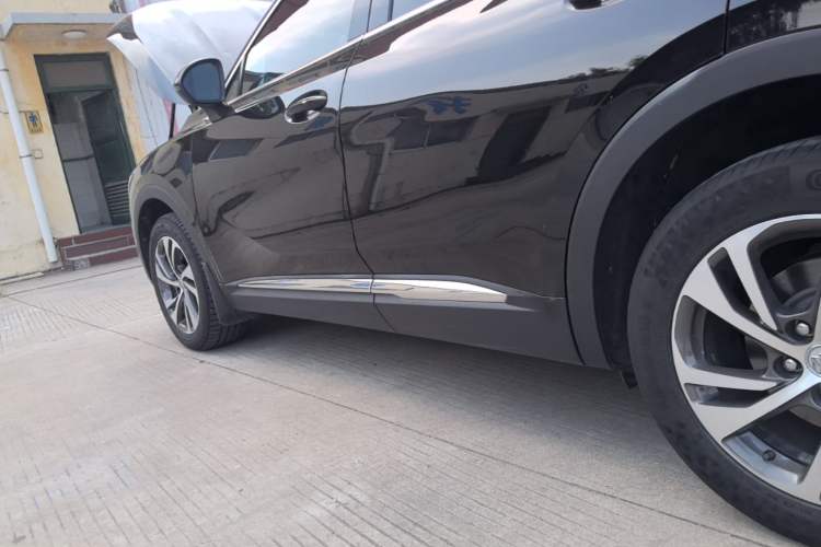 Used Buick Envision 2020 Encore S 652T Two-Wheel Drive Luxury Model Left Side Sill