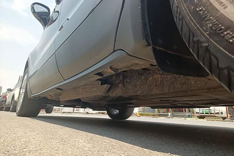 Used Buick Envision 2020 28T Four-Wheel Drive Elite Version Left Side Sill