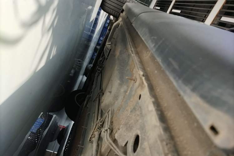 Used Buick Envision 2020 Onix S 652T Two-Wheel Drive Elite Model Left Side Sill