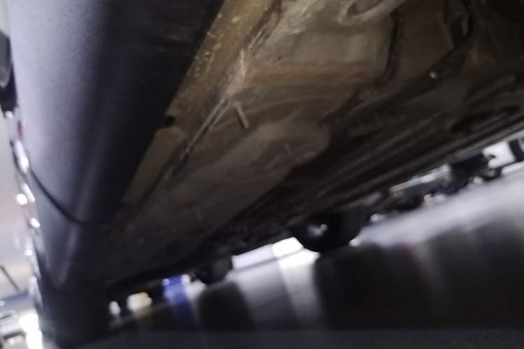 Used Buick Envision 2020 Encore S 652T Four-Wheel Drive Luxury Model Left Side Sill