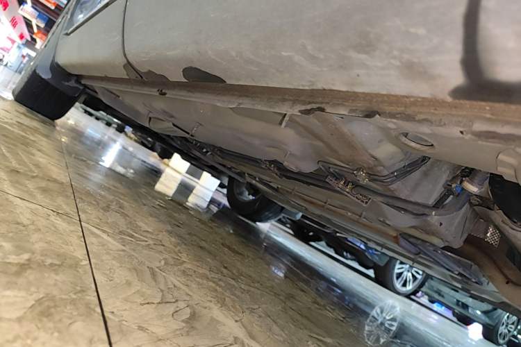 Used Buick Envision 2020 Onix S 652T Two-Wheel Drive Elite Model Left Side Sill