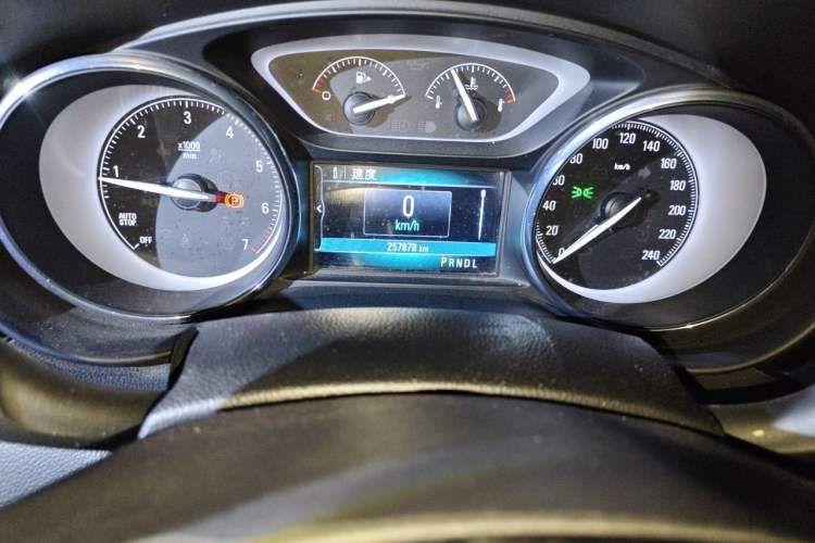 Used Buick Envision 2020 28T Four-Wheel Drive Elite Version Odometer Close Up