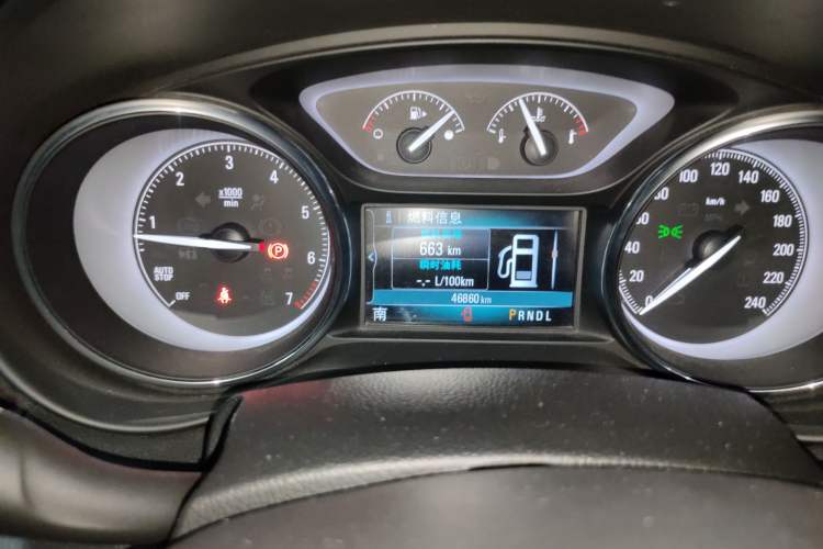 Used Buick Envision 2020 20T Two-Wheel Drive Leading Version Odometer Close Up