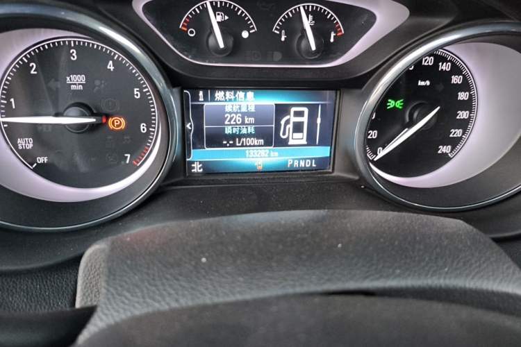 Used Buick Envision 2020 28T Four-Wheel Drive Elite Version Odometer Close Up
