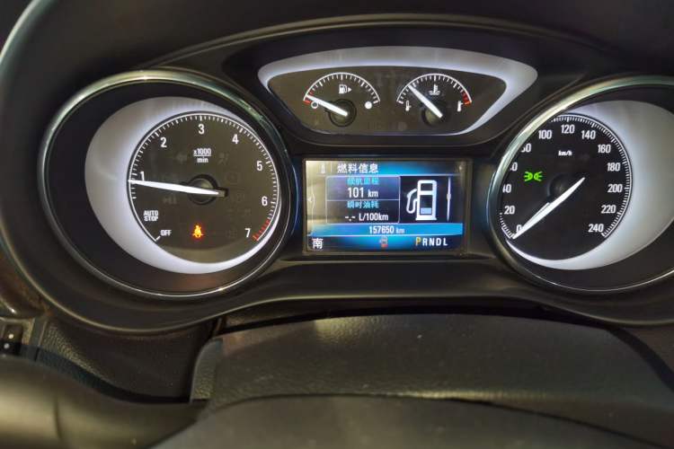 Used Buick Envision 2020 20T Two-Wheel Drive Elite Version Odometer Close Up