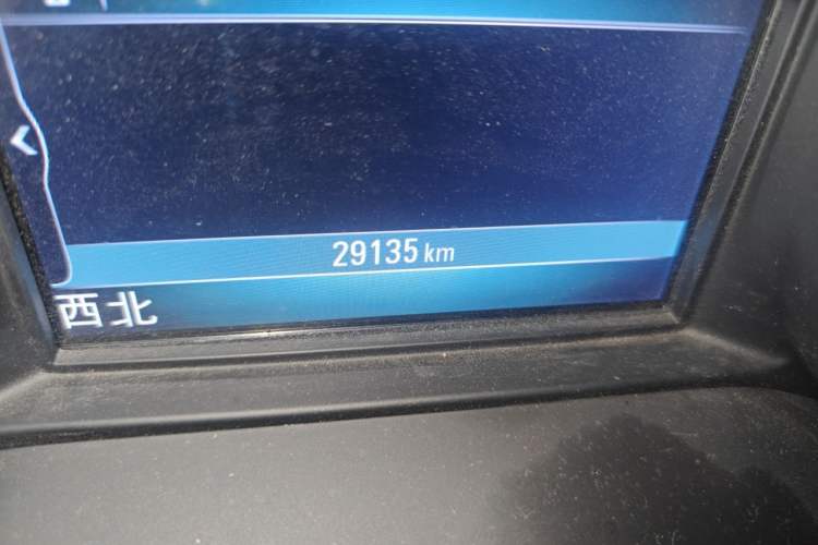 Used Buick Envision 2020 28T Four-Wheel Drive Elite Version Odometer Close Up