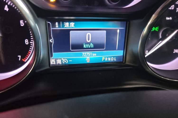 Used Buick Envision 2020 20T Two-Wheel Drive Leading Version Odometer Close Up