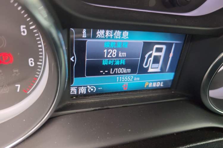 Used Buick Envision 2020 20T Two-Wheel Drive Leading Version Odometer Close Up