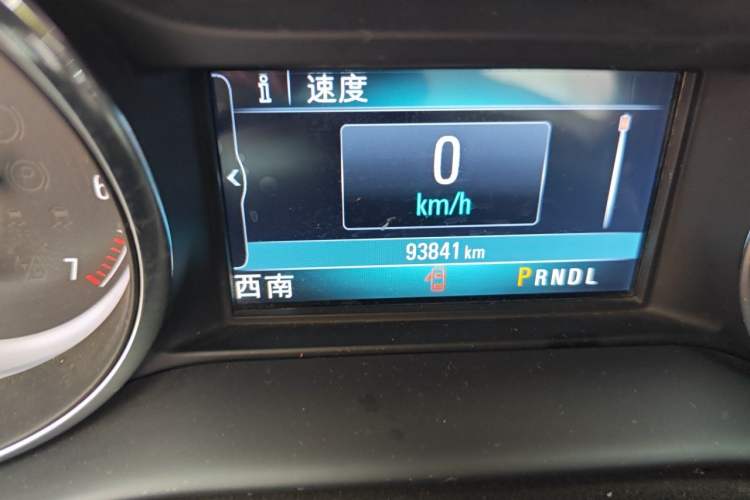 Used Buick Envision 2020 20T Two-Wheel Drive Elite Version Odometer Close Up