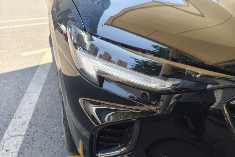 Used Buick Envision 2020 Encore GX S 652T Two-Wheel-Drive Limited-Edition S Sport Version Right Front Headlight