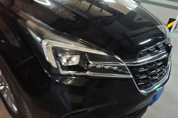 Used Buick Envision 2020 20T Two-Wheel Drive Leading Version Right Front Headlight