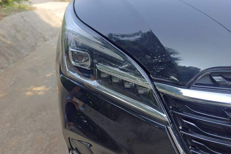 Used Buick Envision 2020 20T Two-Wheel Drive Leading Version Right Front Headlight