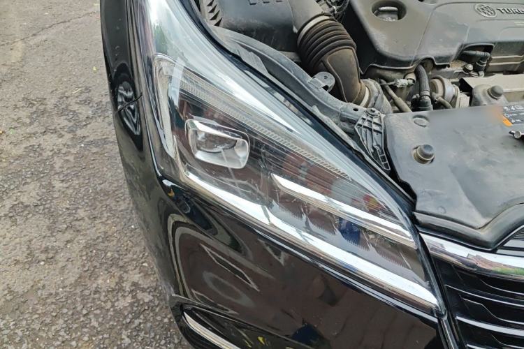 Used Buick Envision 2020 20T Two-Wheel Drive Elite Version Right Front Headlight