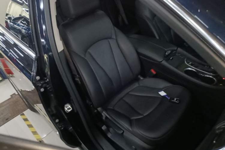 Used Buick Envision 2020 20T Two-Wheel Drive Elite Version Right Front Seat
