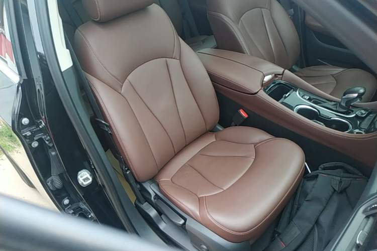 Used Buick Envision 2020 20T Two-Wheel Drive Elite Version Right Front Seat