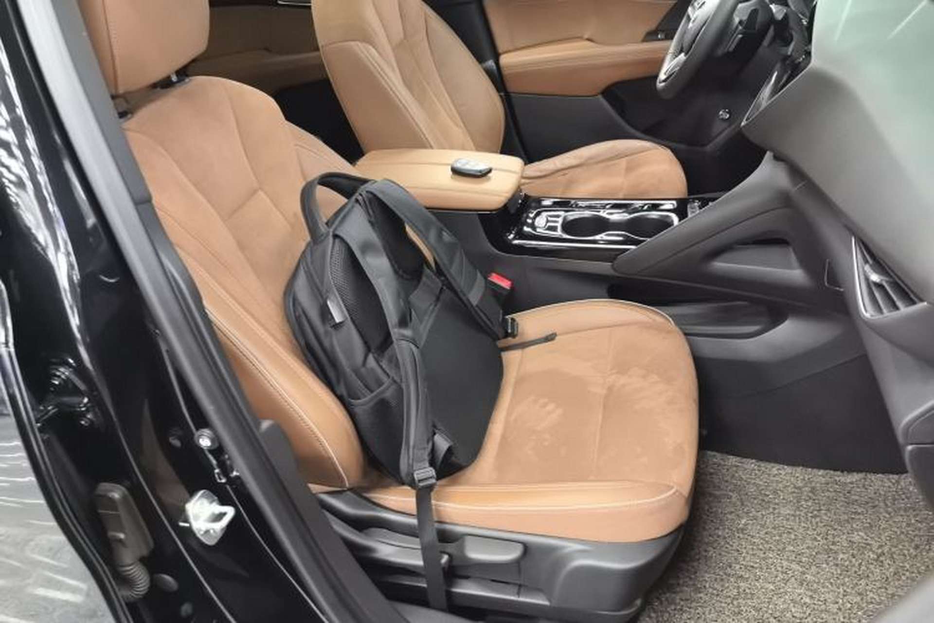Used Buick Envision 2020 Encore S 652T Four-Wheel Drive Luxury Model Right Front Seat