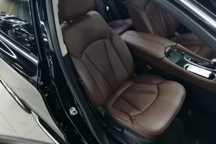 Used Buick Envision 2020 28T Four-Wheel Drive Elite Version Right Front Seat