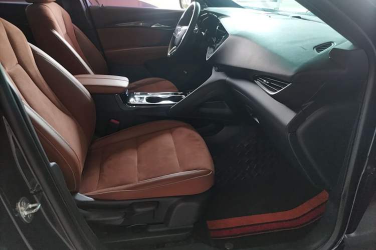Used Buick Envision 2020 Onix S 652T Two-Wheel Drive Elite Model Right Front Seat