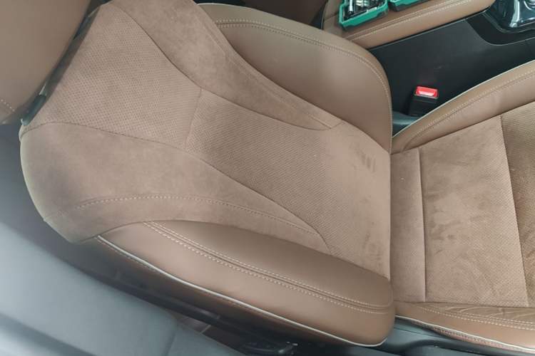 Used Buick Envision 2020 Encore S 652T Four-Wheel Drive Luxury Model Right Front Seat
