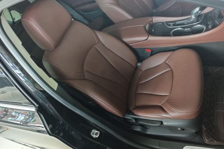 Used Buick Envision 2020 28T Four-Wheel Drive Elite Version Right Front Seat