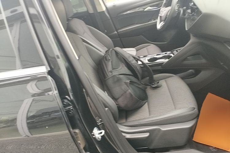 Used Buick Envision 2020 Encore S 652T Two-Wheel Drive Luxury Model Right Front Seat
