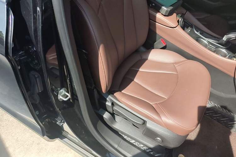 Used Buick Envision 2020 28T Four-Wheel Drive Elite Version Right Front Seat
