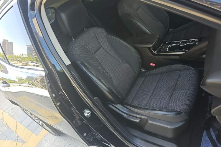 Used Buick Envision 2020 Onix S 652T Two-Wheel Drive Elite Model Right Front Seat