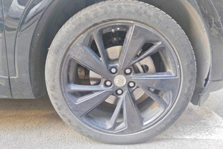 Used Buick Envision 2020 Encore GX S 652T Two-Wheel-Drive Limited-Edition S Sport Version Right Front Wheel Hub